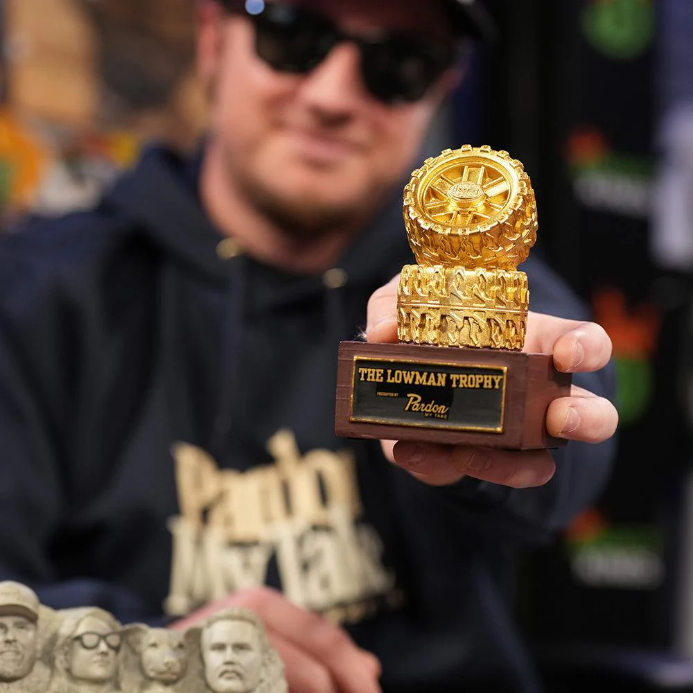 The Collectible PMT Low Man Trophy - Image 5